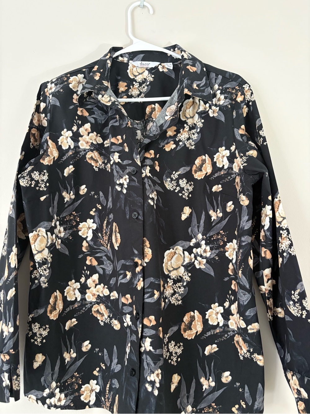 D&Co. Black Floral Button-Front Blouse with Beige Blooms